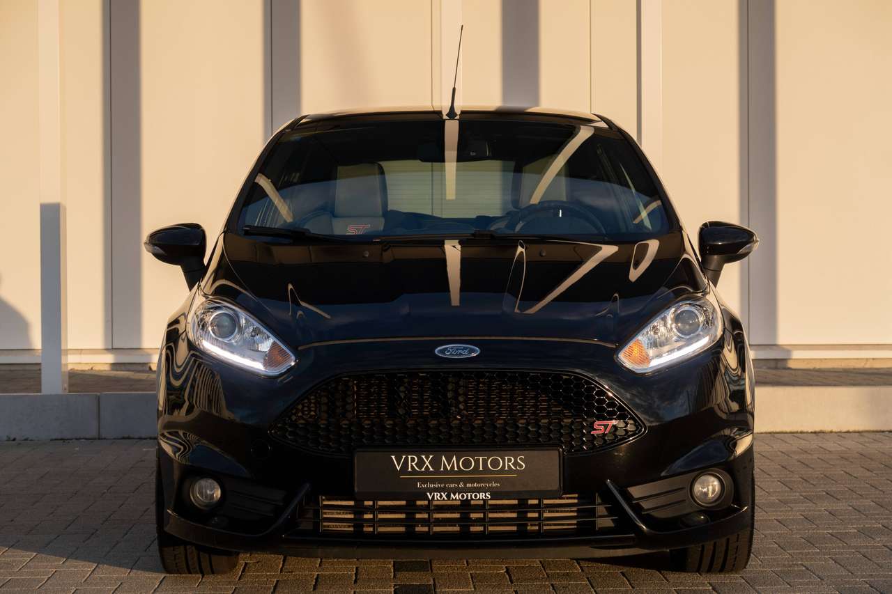 Ford Fiesta Ford Fiesta ST 182 pk / slechts 41k km / Leder Recaro / 1j Garantie — foto 2 van 19