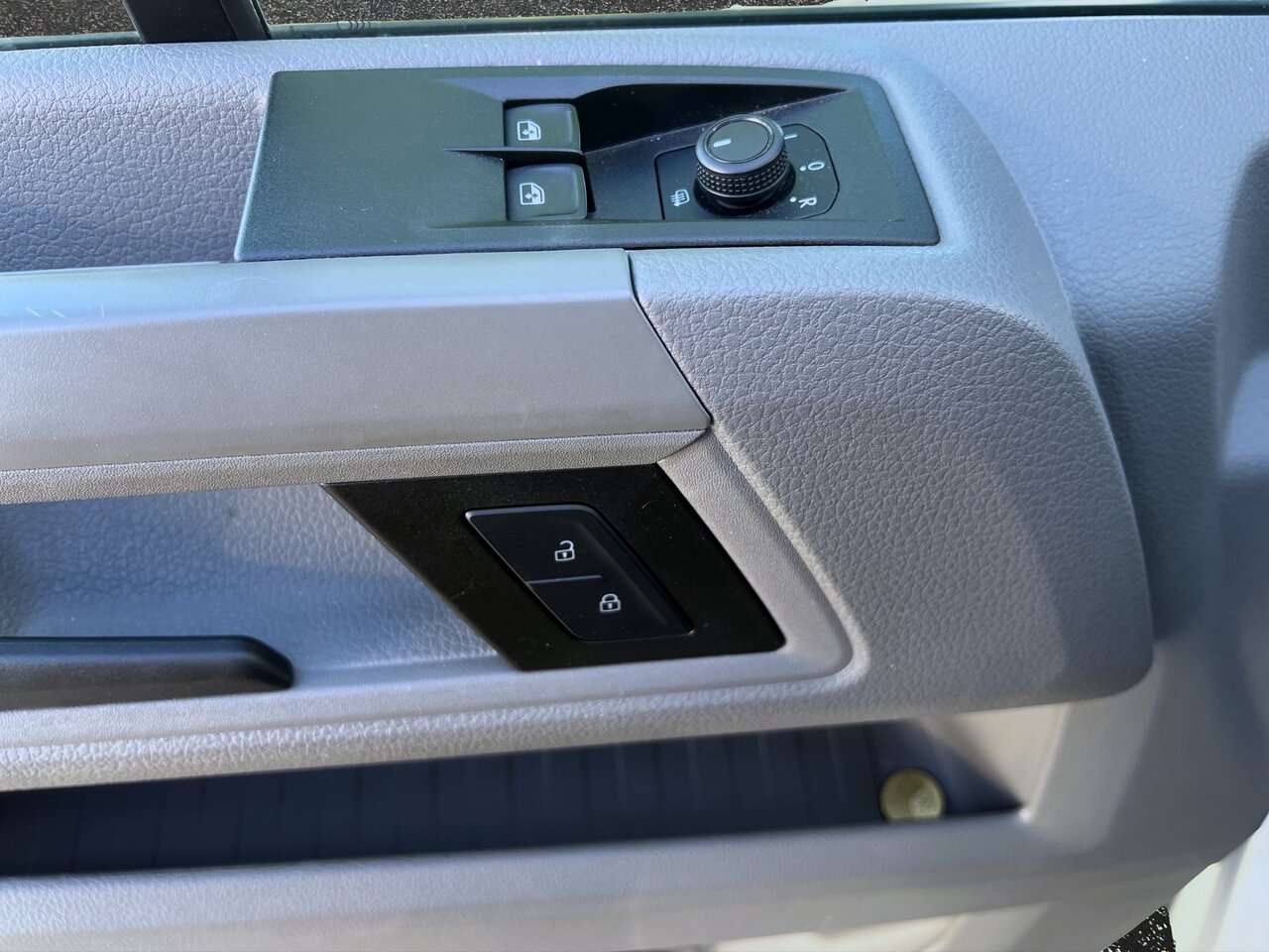 Volkswagen Crafter Automaat/Led/Luchtvering/5500kg/Winch/Trekhaak ... — foto 13 van 15