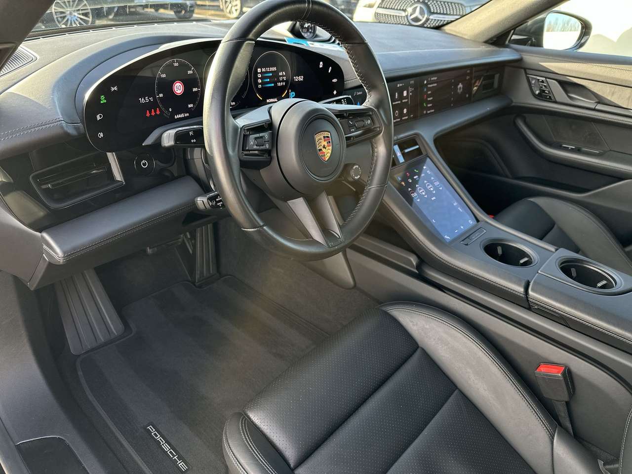 Porsche Taycan 4S Luchtvering Pan. Dak Pass. Display full option! — foto 12 van 19