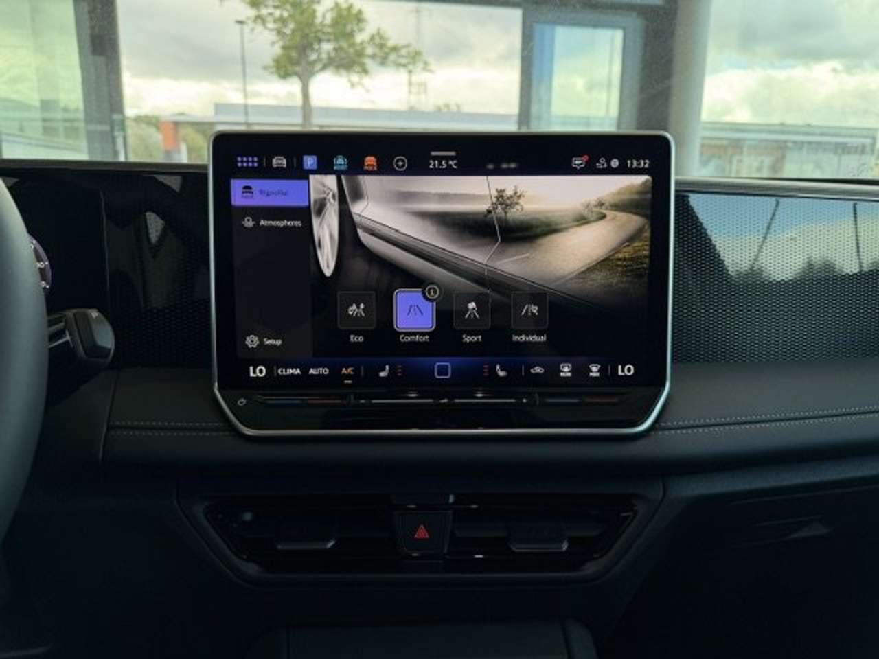 Volkswagen Tiguan LIFE EDITION HYBRIDE AUTOMAAT NIEUW 0 KM!!! — foto 17 van 25
