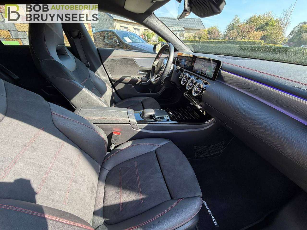 Mercedes-Benz CLA 180 | AMG line | Nightpakket | Camera | Sfeerverlichting | Sound System — foto 13 van 25