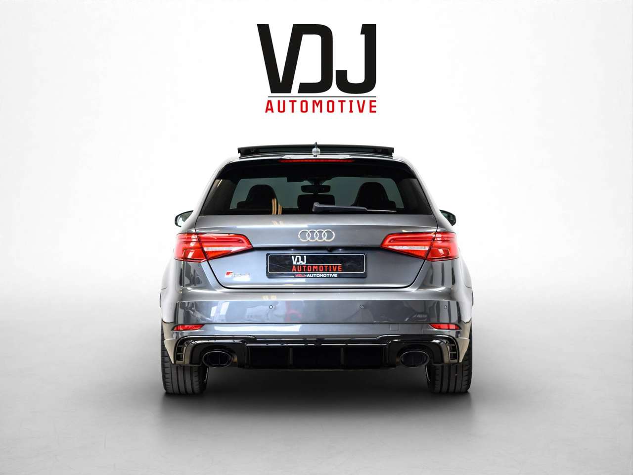 Audi RS3 Sportback 2.5 TFSI | GARANTIE | PANO | KUIPSTOELEN — foto 4 van 25