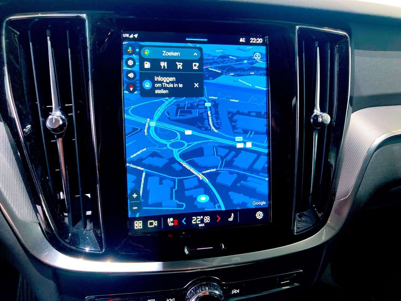 Volvo V60 B4 PLUS DARK + HK + 360° + 18” — foto 17 van 25