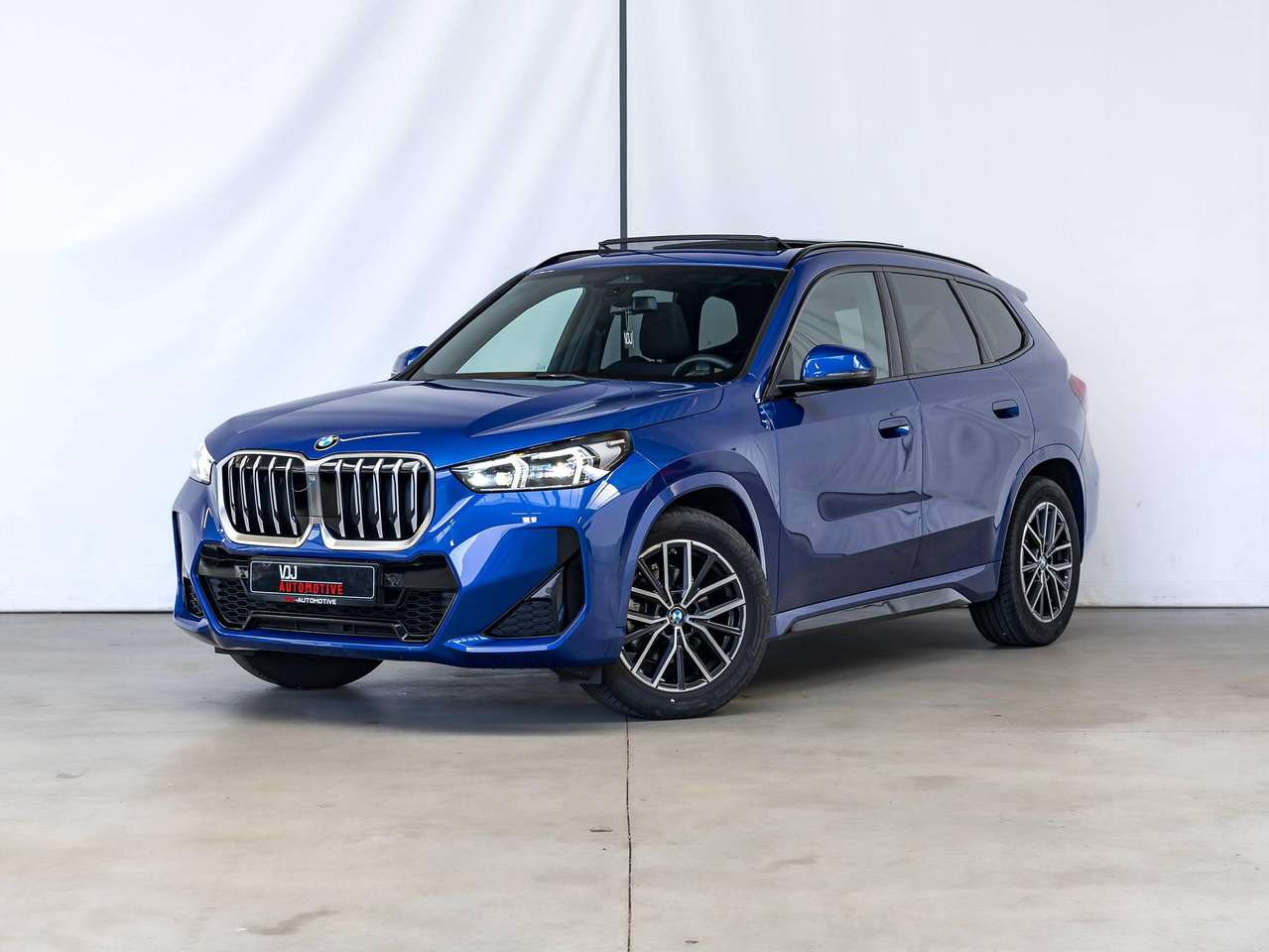 BMW X1 sDrive18i|M-SPORT|PANO|KEYLESS|ADAPTIVE LED|CAMERA|STOELVER.|CC|LA|GARANTIE| — foto 3 van 25