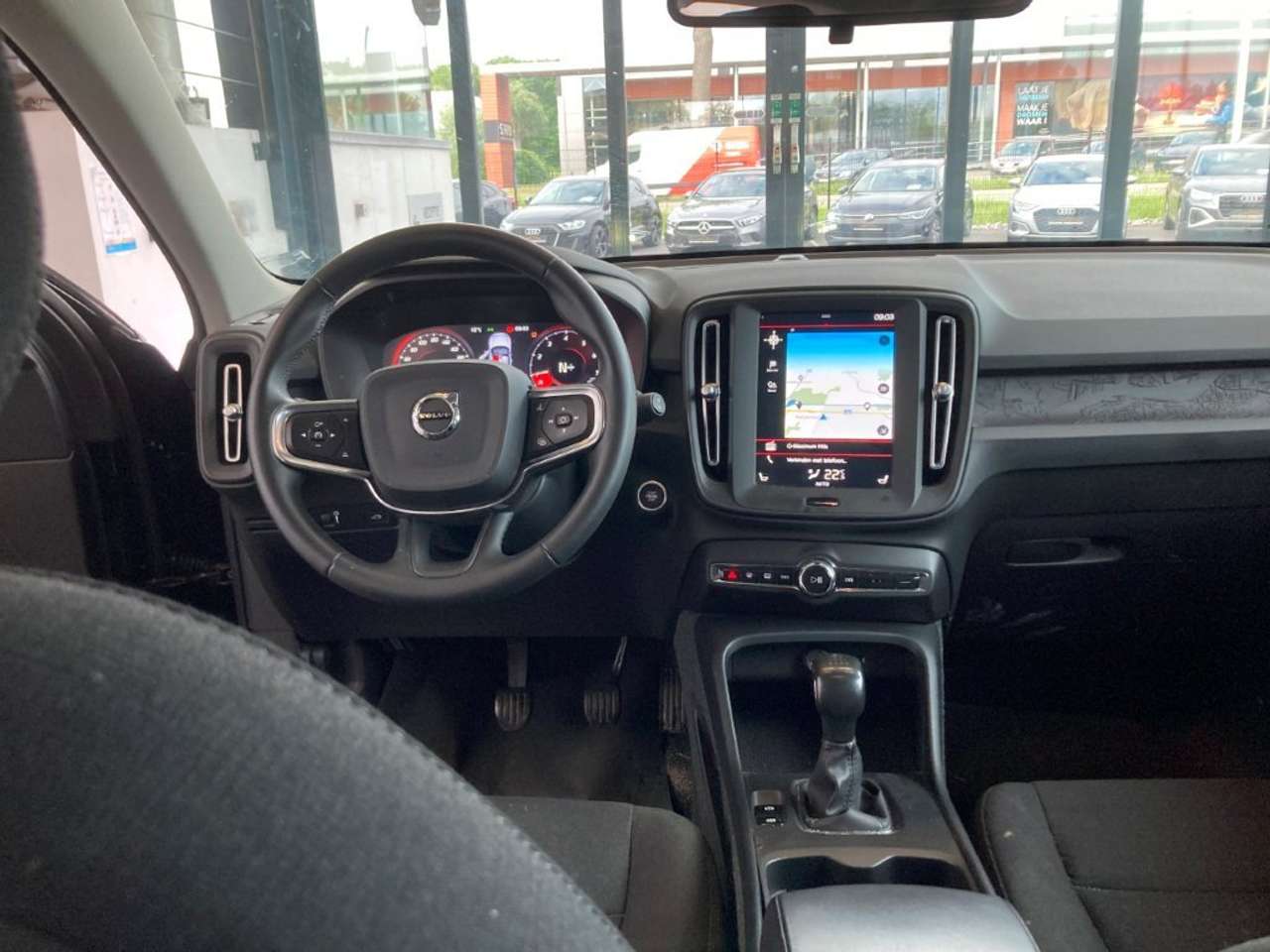 Volvo XC40 MOMENTUM BENZINE SLECHTS 63000KM!!!! — foto 7 van 14