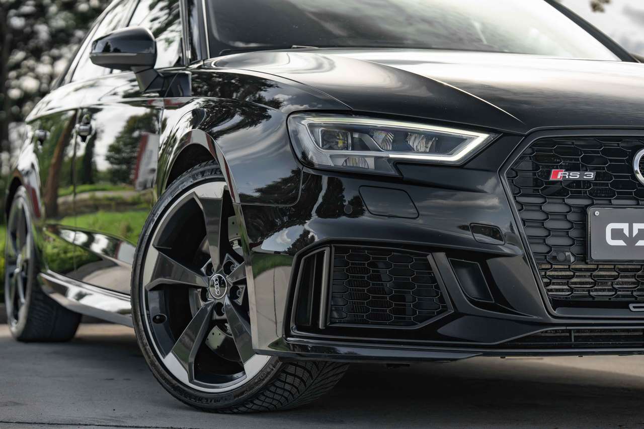 Audi RS3 RS SEAT*PANO*LED*QUATTRO* — foto 2 van 25
