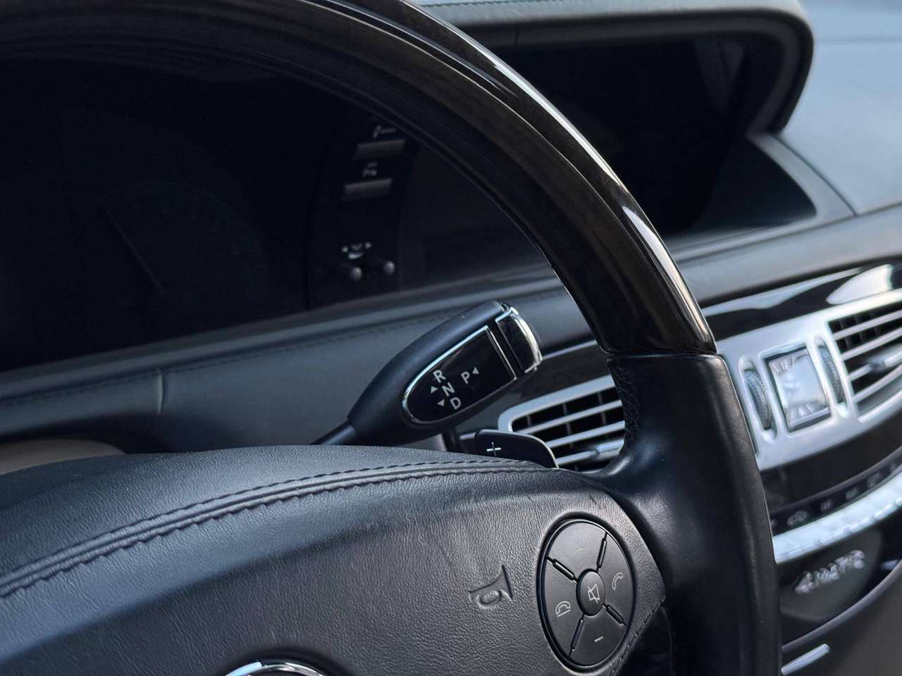 Mercedes-Benz CL 500 Coupé CL 500 4-Matic BlueEFFICIENCY — foto 11 van 20