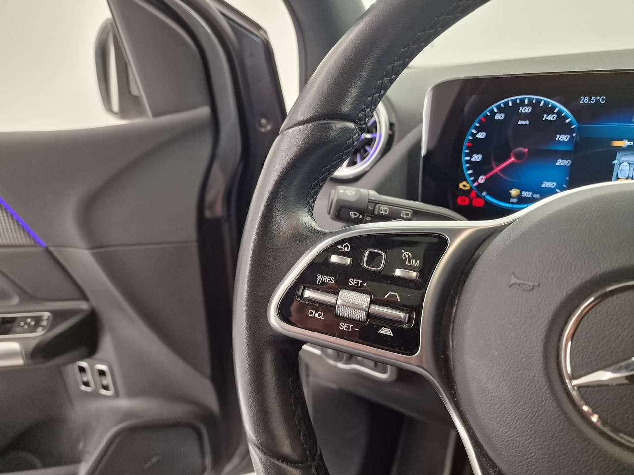 Mercedes-Benz B 160 PHEV AUTOMAAT-OPEN DAK-TAL VAN OPTIES-21000KM!!! — foto 13 van 18