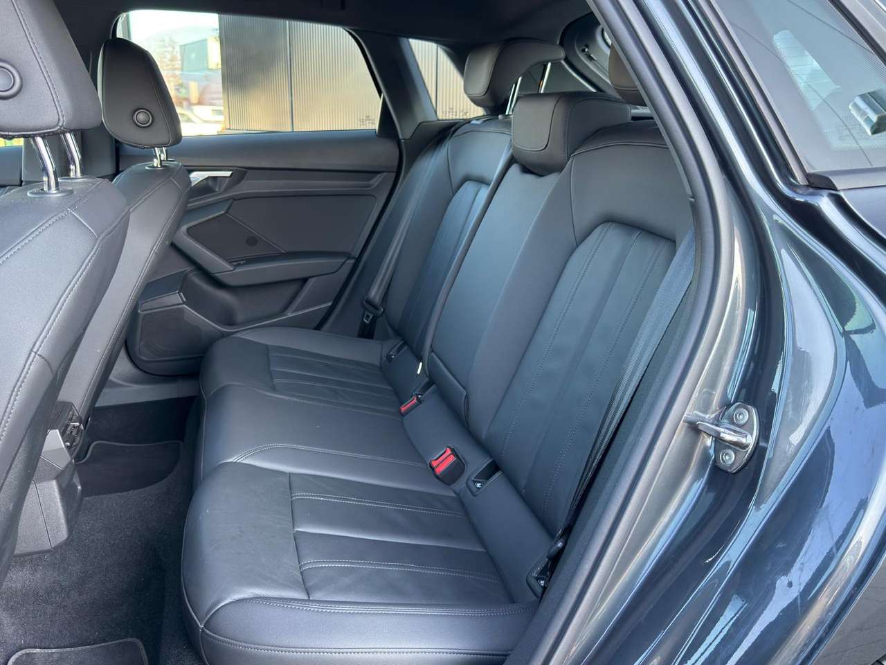 Audi A3 30 TSI 5 deurs S-Tronic Sport Line Leder  !!! — foto 10 van 19