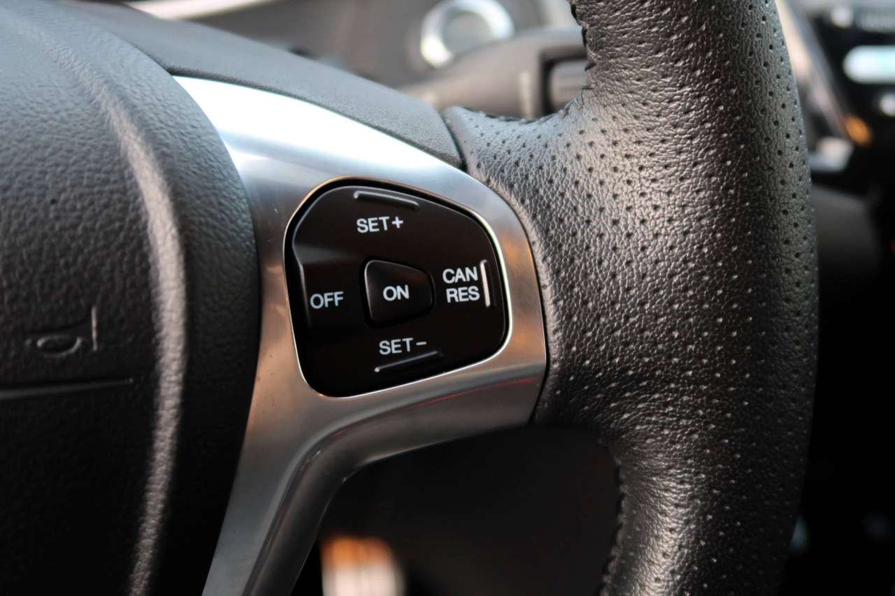 Ford Fiesta Fiesta ST 1.6 EcoBoost 182 pk / Slechts 47k km / Leder Recaro / 1j garantie — foto 22 van 23