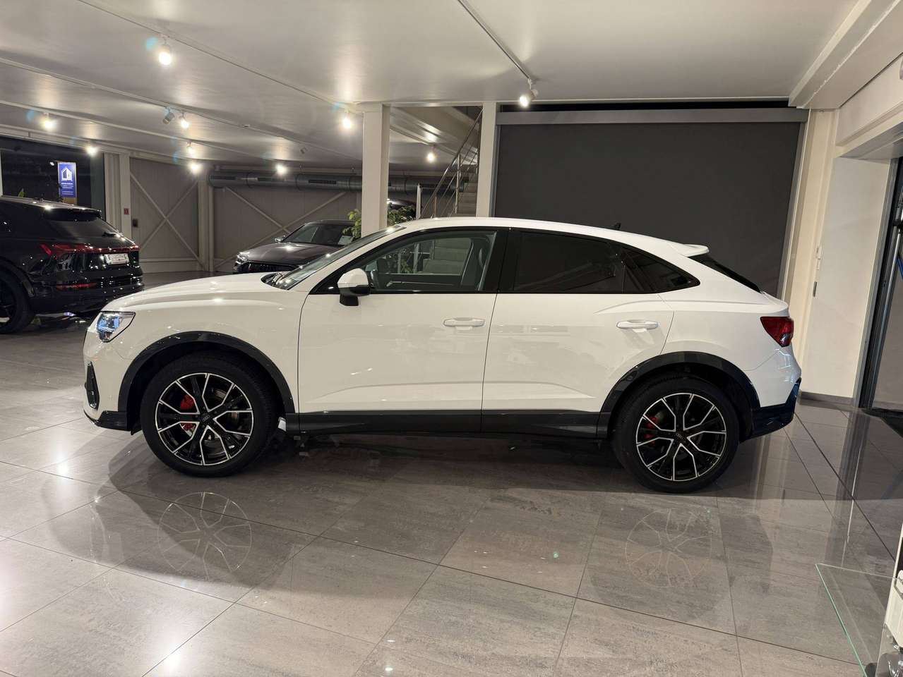 Audi Q3 SPORTBACK 150PK * LEDER * ELECTRISCHE ZETELS * CAR PLAY * LED * KEY LESS * BLACK PACK * NAVI * ZETEL VERWARMING * CLIMA * — foto 13 van 20