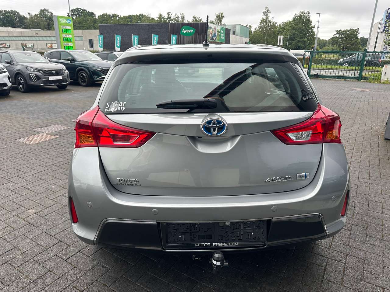 Toyota Auris 1.8i Hybride  HSD Premium CVT 20000km — foto 6 van 18