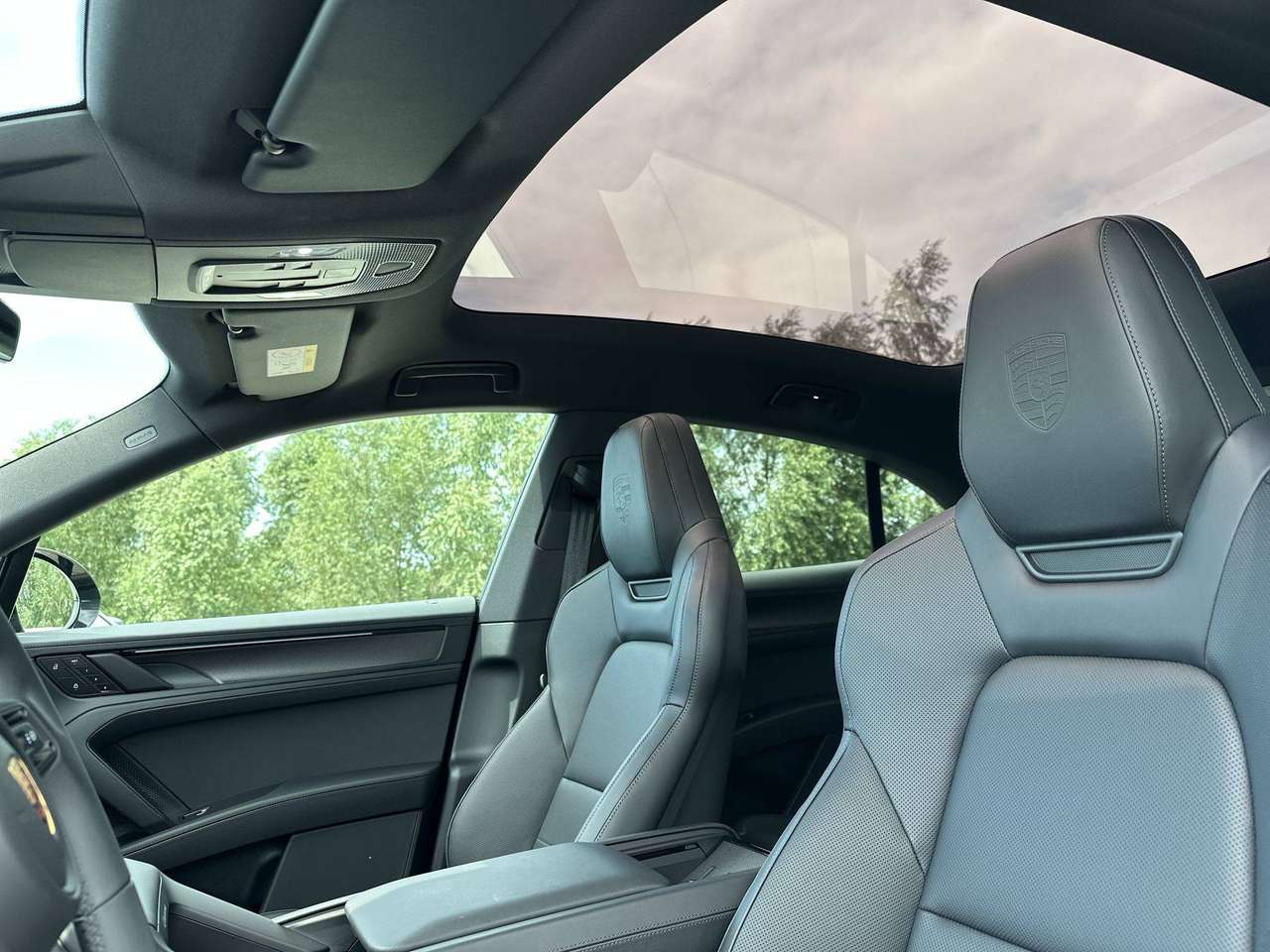 Porsche Cayenne Coupe ELECTRIC Trekhaak  adaptive Sportdesign 22" — foto 13 van 19
