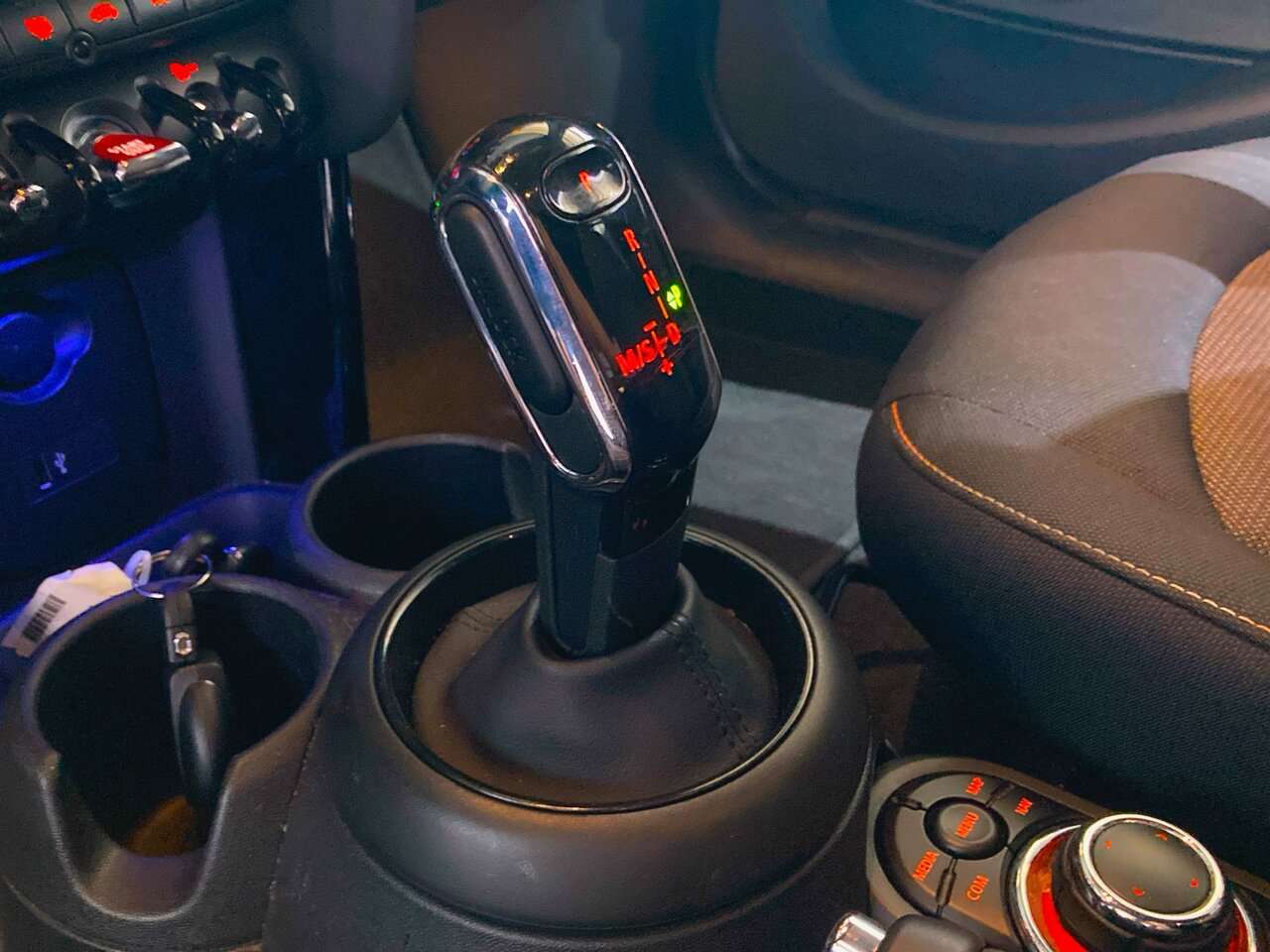 MINI One Automaat/Navi/Led/ — foto 20 van 24
