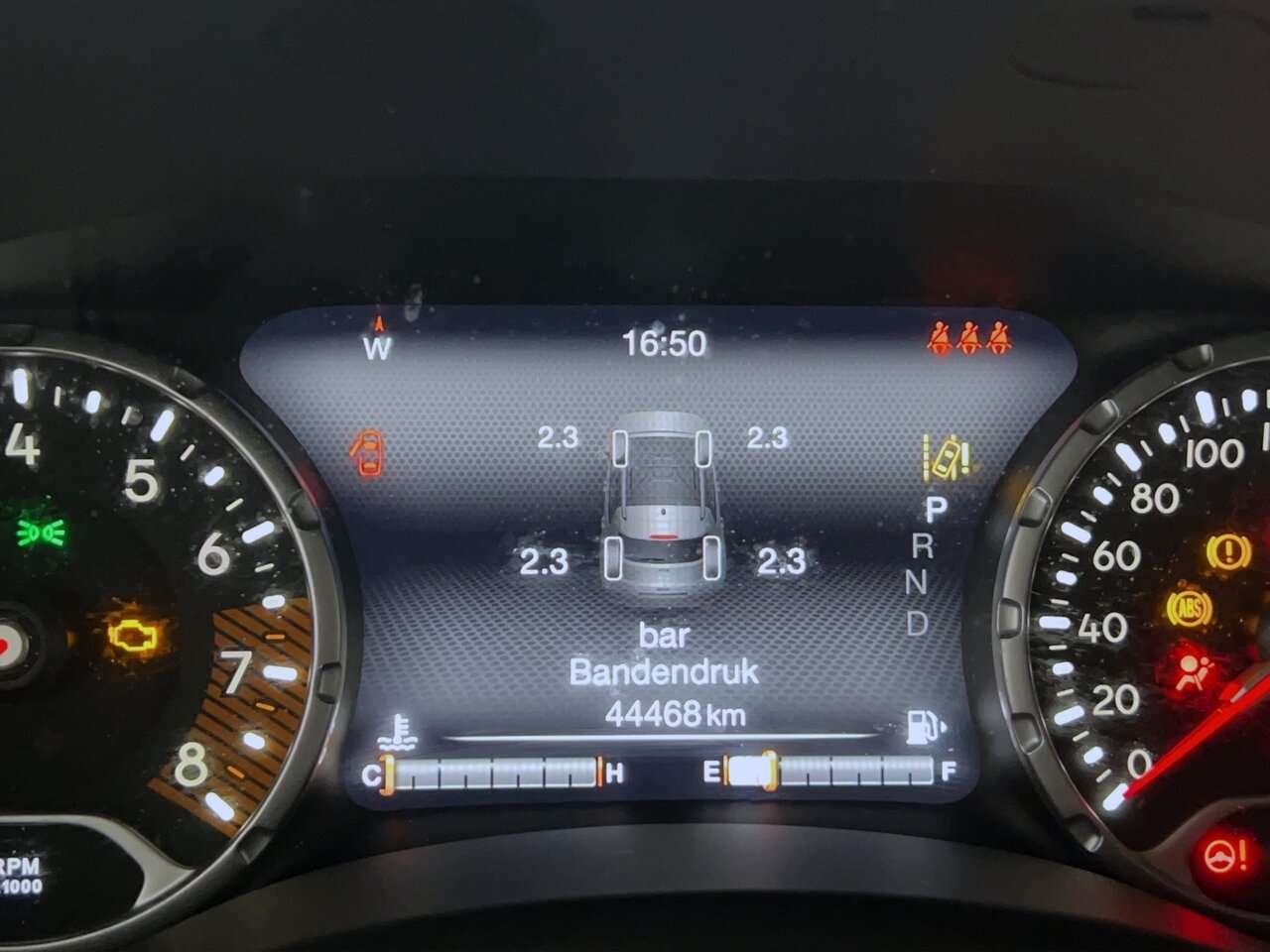 Jeep Renegade Automaat/Limited/Led/Navi/PDC — foto 21 van 25