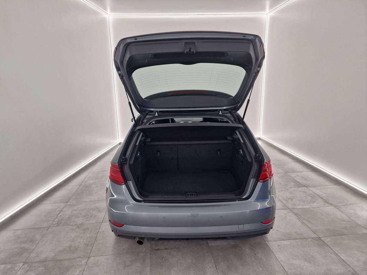 Audi A3 3.0 TFSI BENZINE AUTOMAAT LEDER SLECHTS 16000KM!!!!! — foto 4 van 15