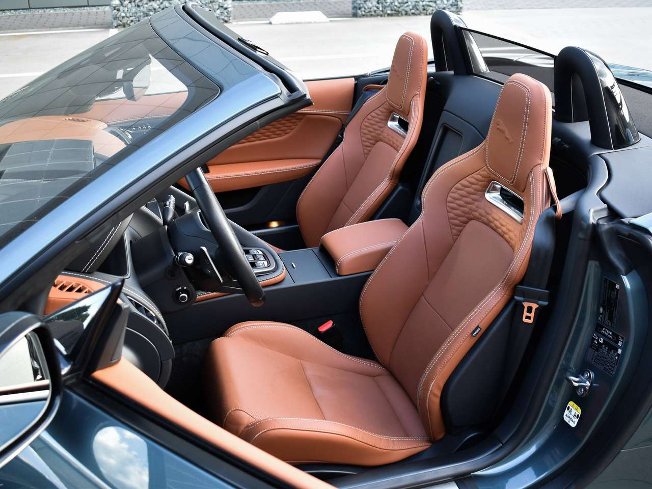 Jaguar F-Type 5.0 V8 R Cabriolet AWD P575 / Giola Green / Black Pack / FULL — foto 7 van 25