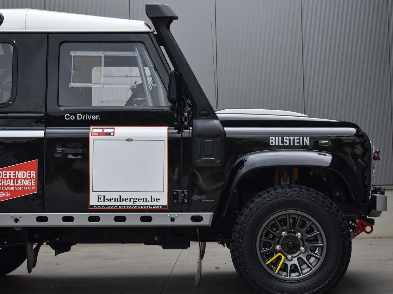 Land Rover Defender 90 / BOWLER CHALLENGE / Collectors Item — foto 14 van 25