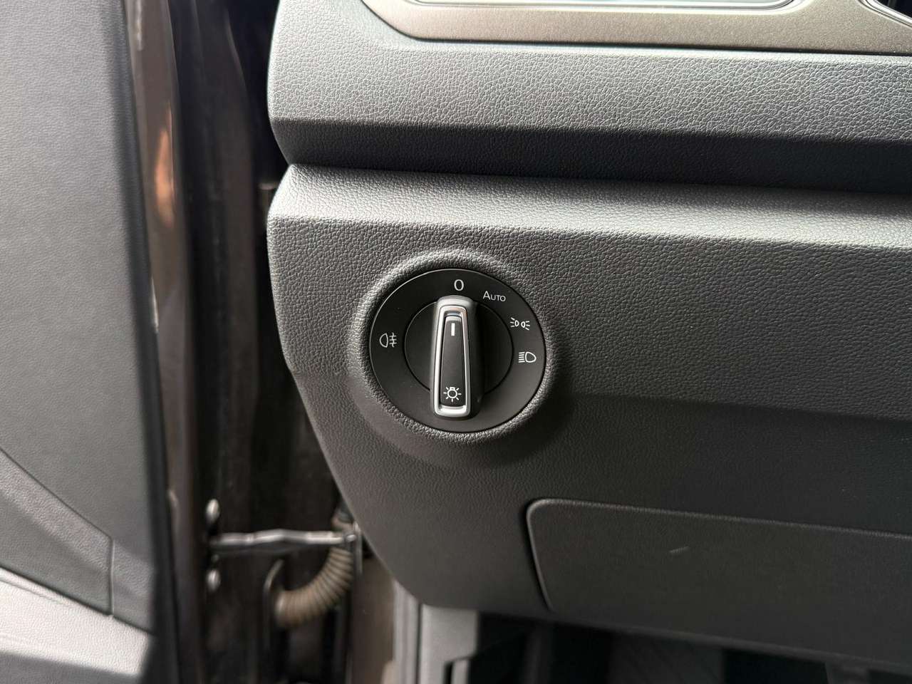 Volkswagen T-Roc 1.0 TSI Style GPS 50000km !!!! Nieuw — foto 17 van 20