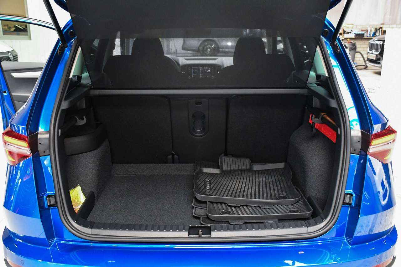 Skoda Karoq Karoq 1.5 TSI ACT Family DSG - NAVIGATIE / CAMERA / SMARTLINK / WINTERPACK / PDC / CC — foto 20 van 21