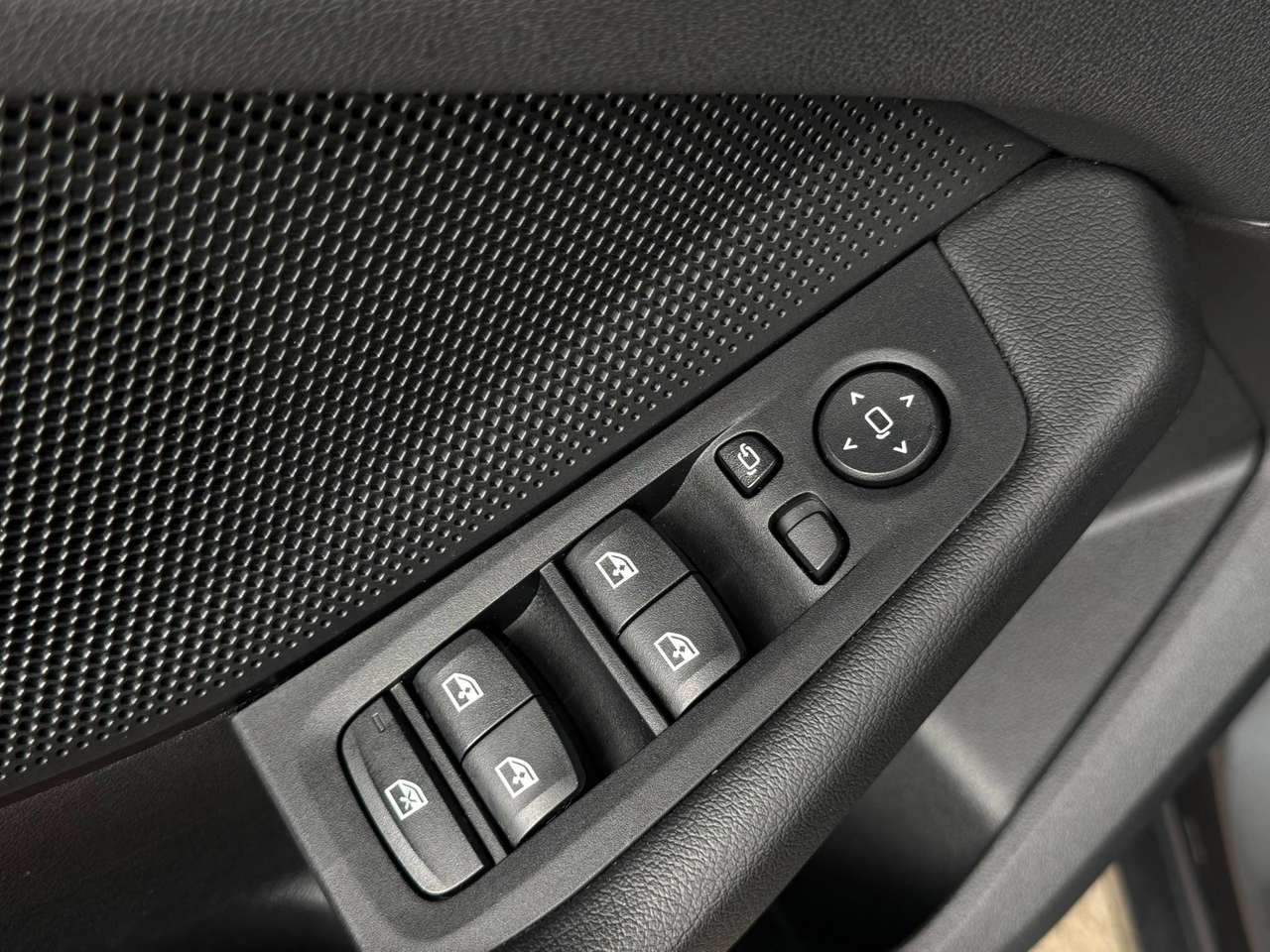 BMW 118 118iA Sportline automaat — foto 19 van 25