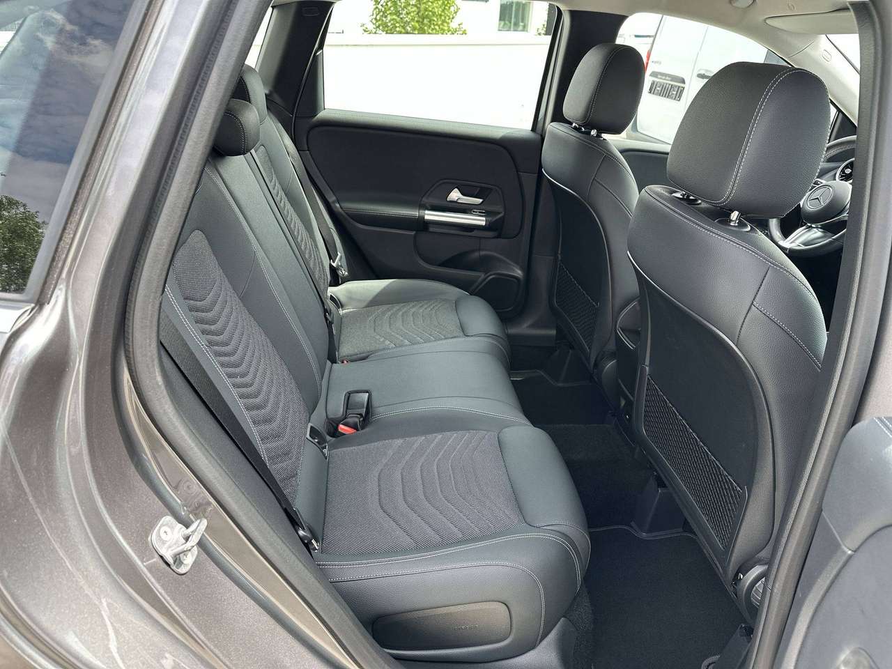 Mercedes-Benz B 200 B 200 Progressive trekhaak Dode hoek Distronic Plus — foto 10 van 18