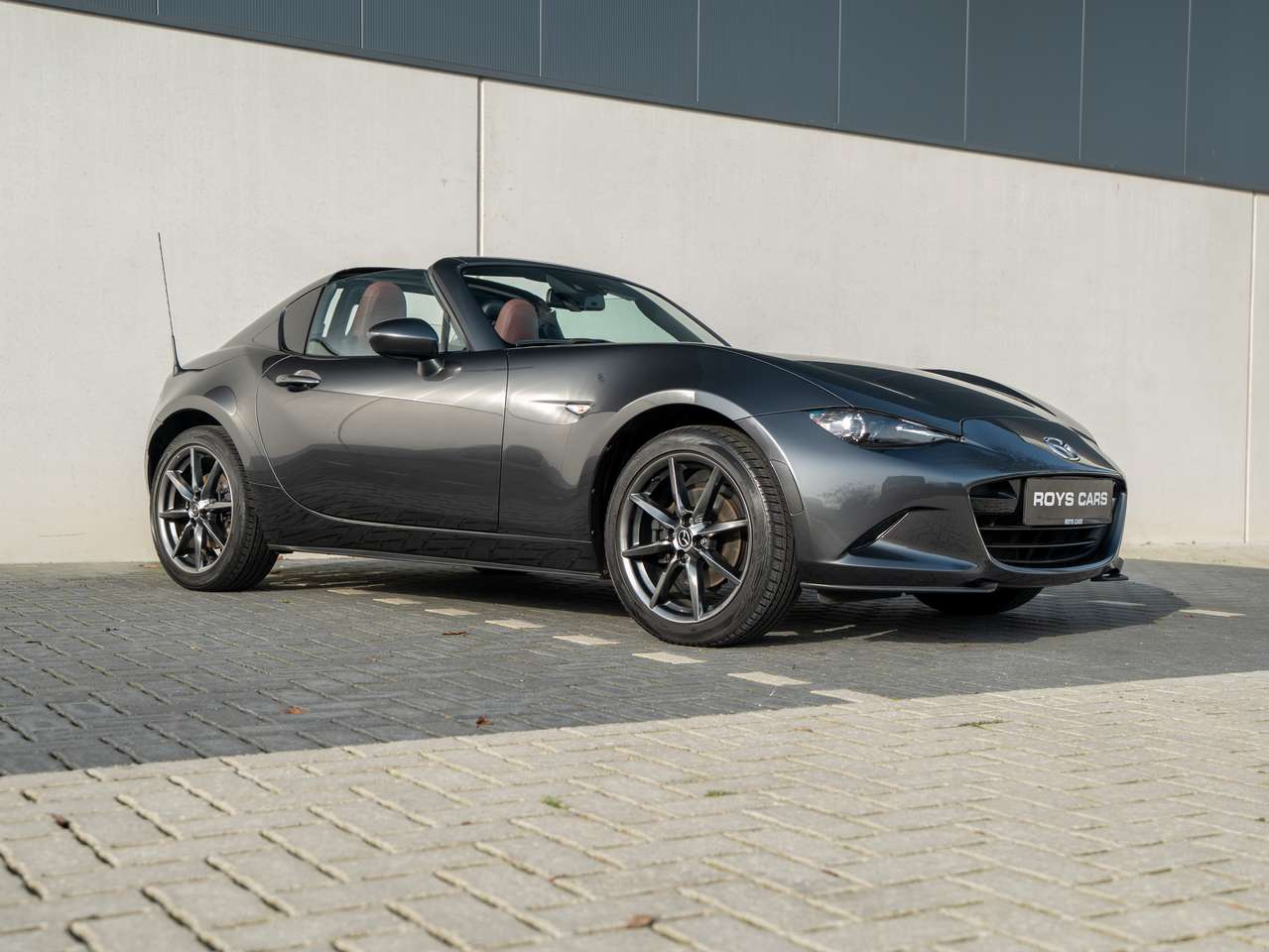 Mazda MX-5 MX-5 2.0i HARDTOP/NEW CONDITION/BOSE — foto 2 van 20