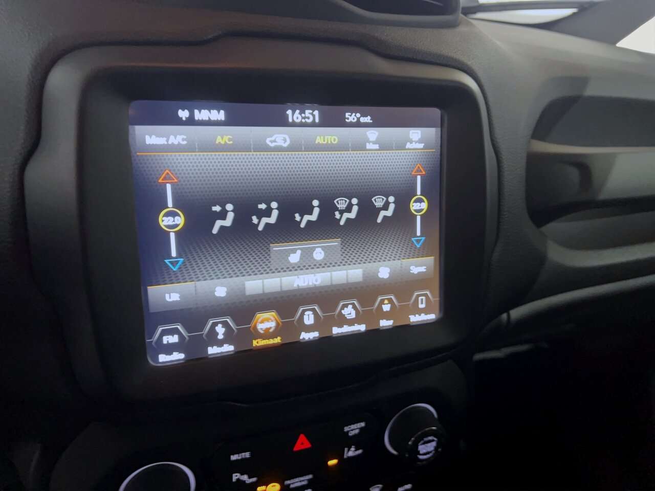 Jeep Renegade Automaat/Limited/Led/Navi/PDC — foto 17 van 25