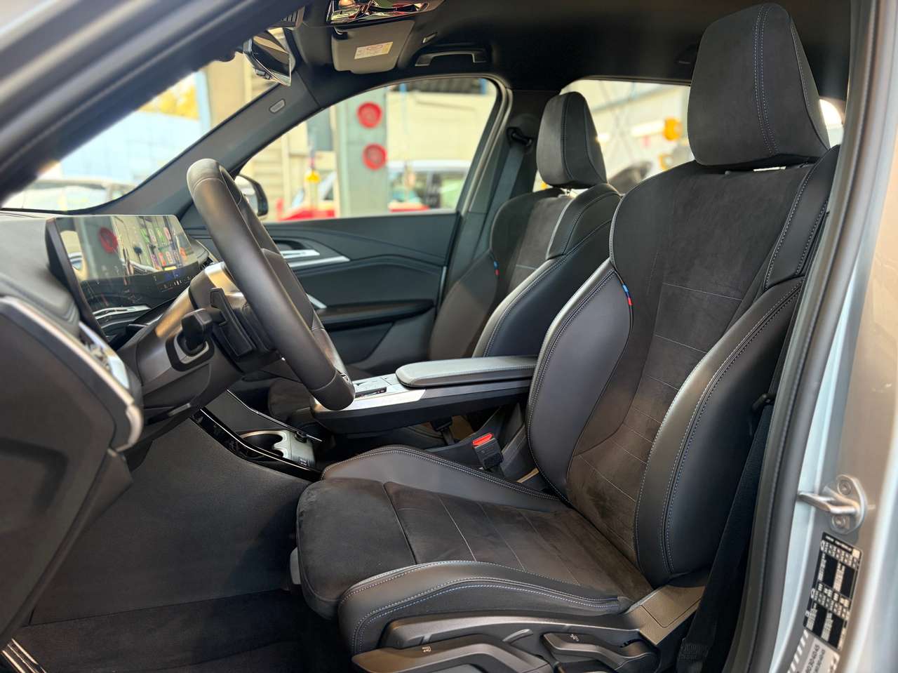 BMW X1 1.5iA sDrive18i M-Sport — foto 6 van 22