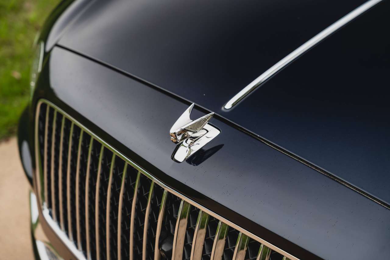 Bentley Flying Spur AZURE HYBRID - 4 SEAT - TOURING SPECIFICATION — foto 8 van 25