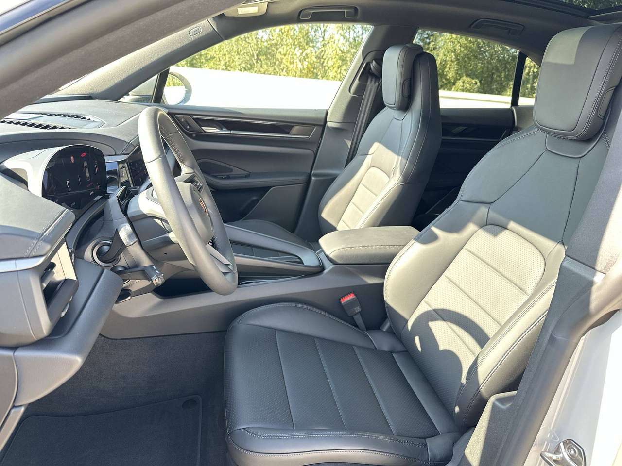 Porsche Macan ELECTRIC Trekhaak Pano Dak 22" RS Spyder  Bose Sportdesignpakket — foto 13 van 19