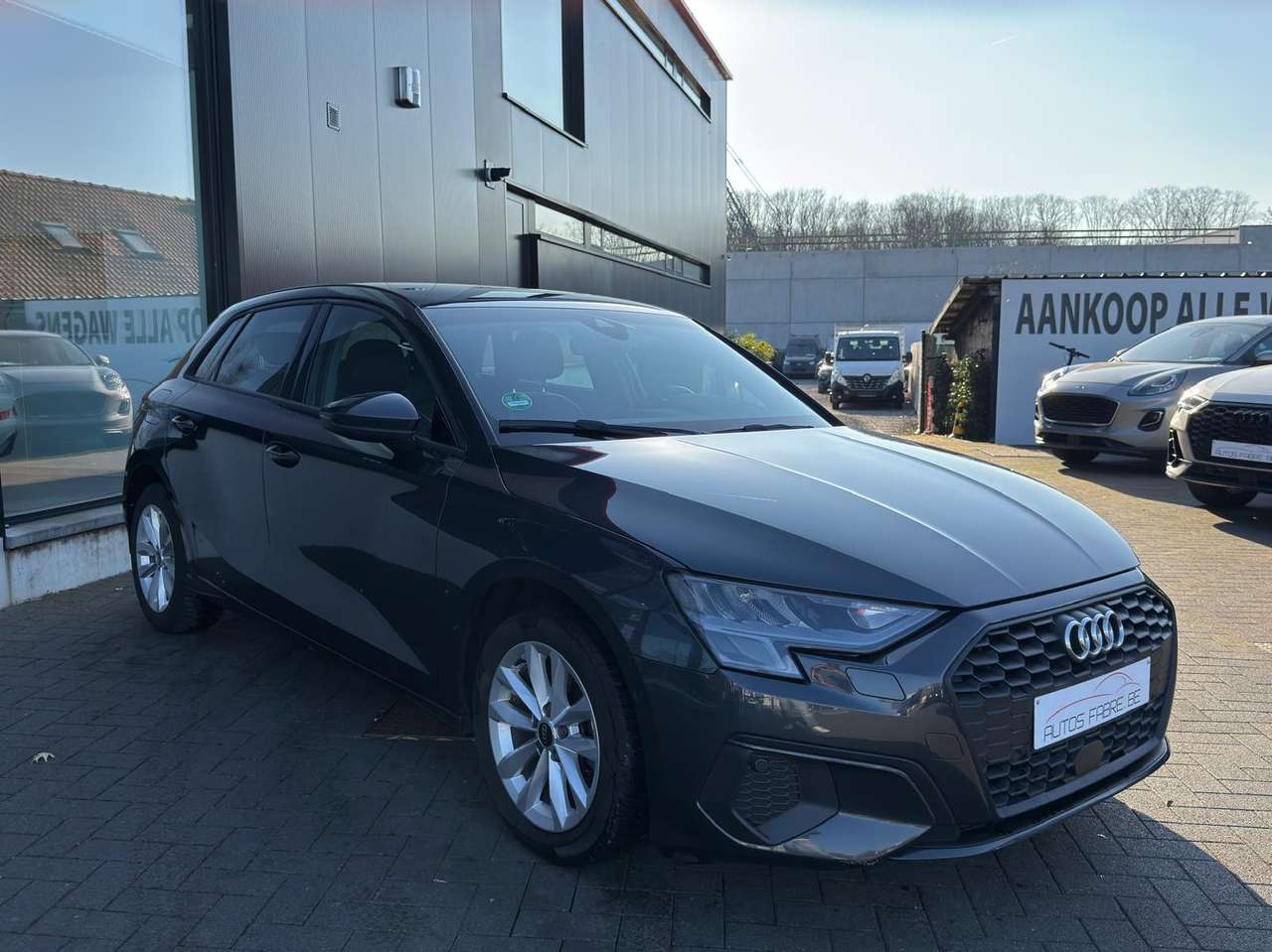 Audi A3 30 TSI 5 deurs S-Tronic Sport Line Leder  !!! — foto 3 van 19