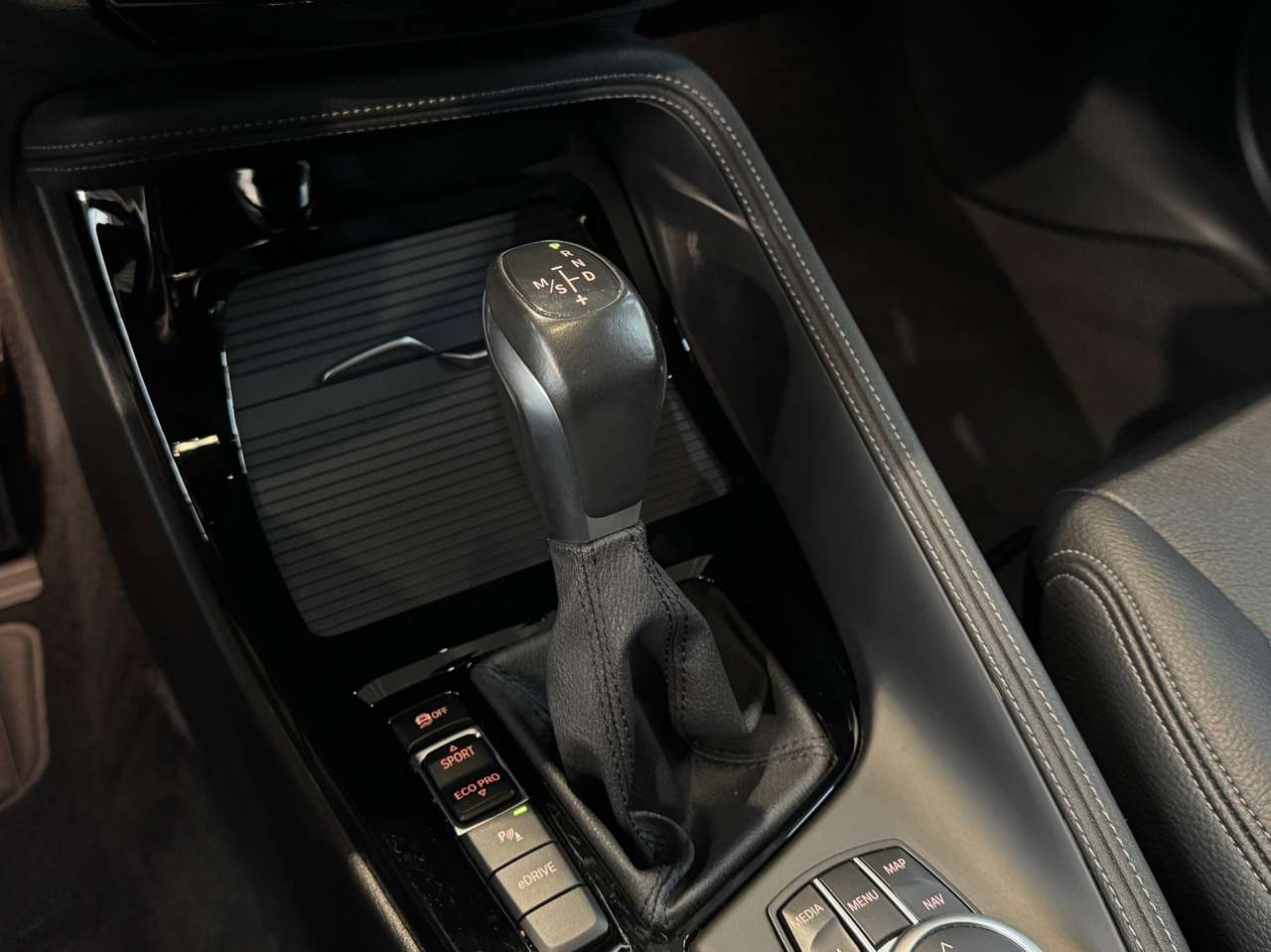 BMW X1 PHEV 1.5iA xDrive25e OPF — foto 11 van 19