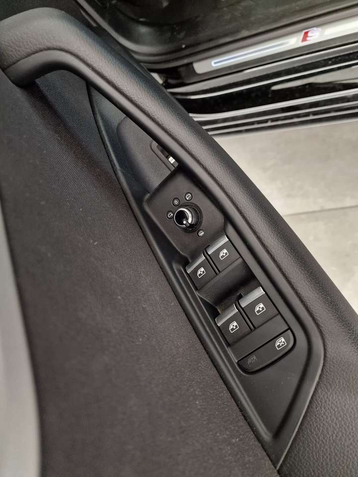 Audi A4 S-LINE HYBRID BENZINE AUTOMAAT 57000KM!!! — foto 9 van 16