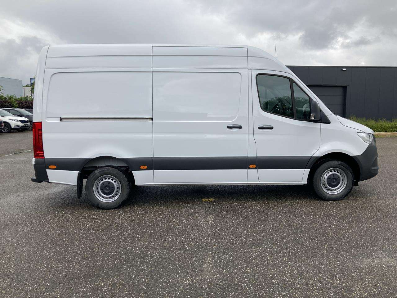 Mercedes-Benz Sprinter 317 CDi 170 L2H2 38.850€ netto Camera/Navi — foto 11 van 25