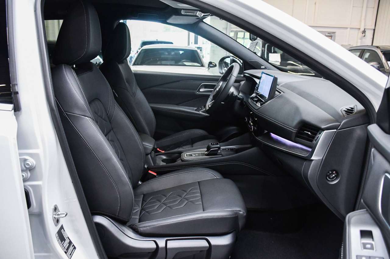 Nissan Qashqai Qashqai 1.3 DIG-T MHEV Tekna Xtronic - NAVIGATIE / PANO DAK / CAMERA / SMARTLINK / BLIS / ACC — foto 7 van 20