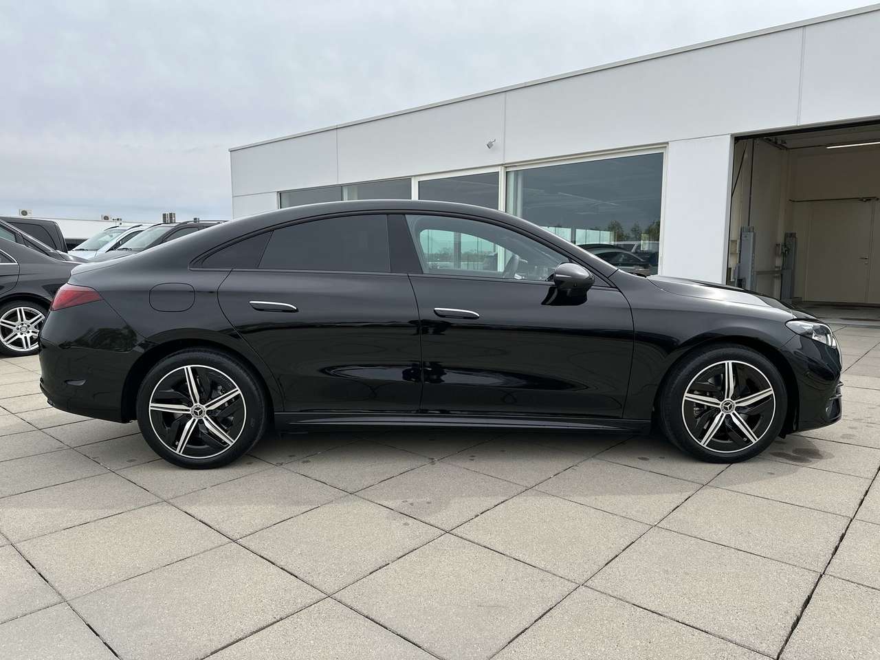 Mercedes-Benz CLA 250 + AMG LINE Electric — foto 4 van 19