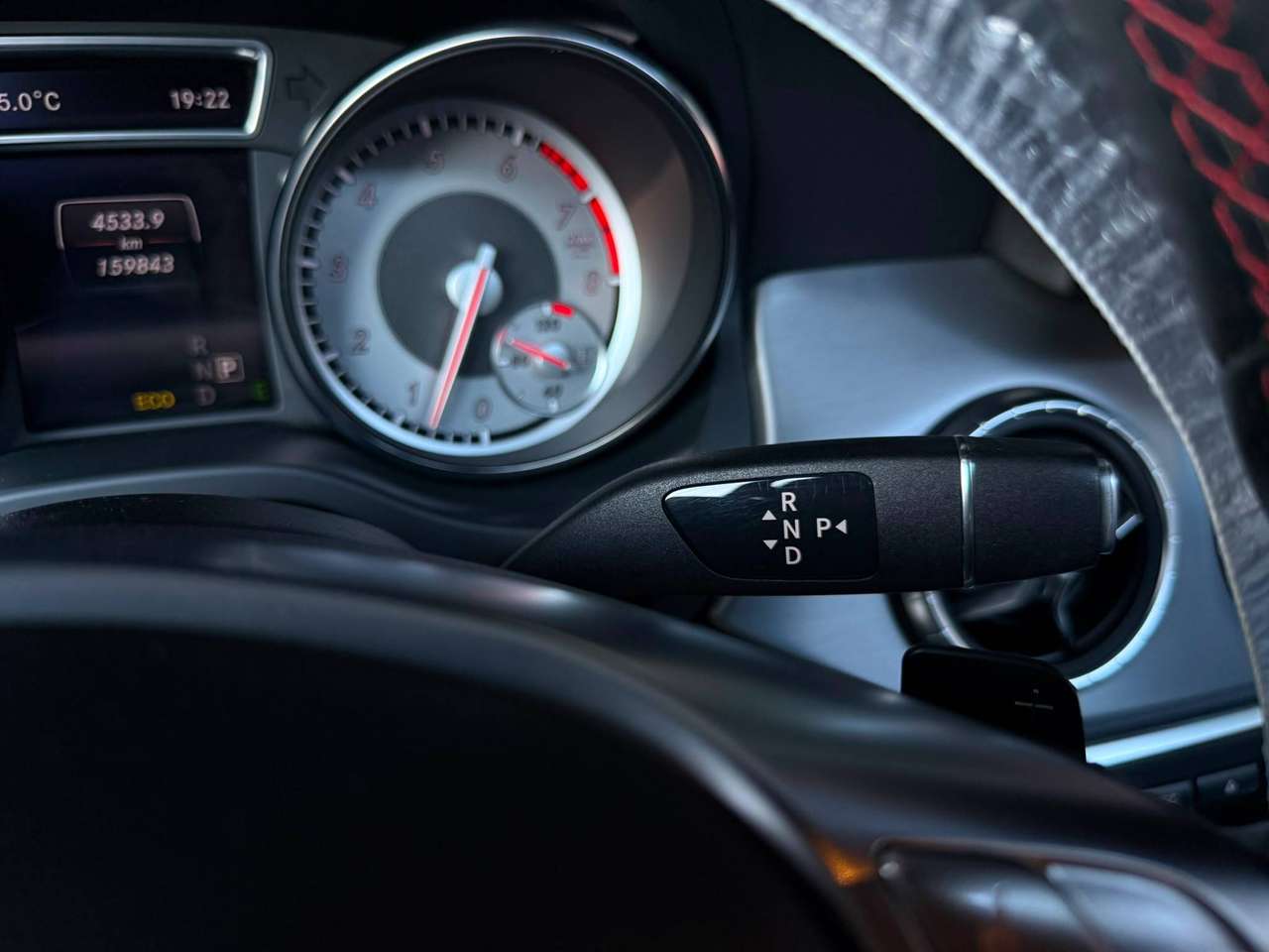 Mercedes-Benz CLA 200 Night Pack AMG LINE — foto 8 van 19