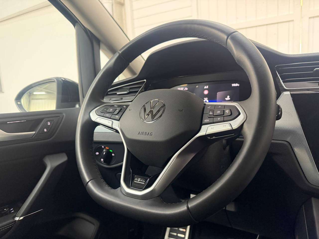Volkswagen Touran 1.5 TSI DSG 7pl GOAL editie LED*NAVI*CARPLAY*PDC*TREKHAAK*ACC*3ZONE*DAB — foto 17 van 25