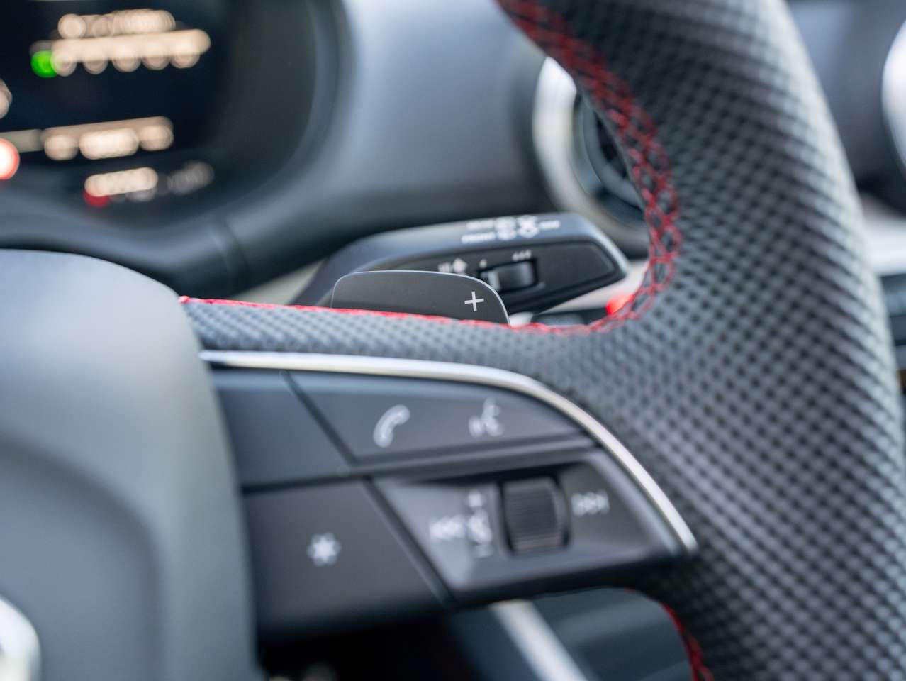 Audi SQ2 SQ2 - PANO/CAMERA/KEYLESS/MATRIX LED/APPLE CARPLAY/ACC/ZETELVERWARMING/ELEKTRISCHE KOFFER/GARANTIE 09.2029 — foto 15 van 21