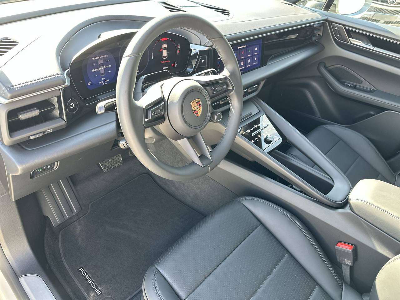 Porsche Macan ELECTRIC Trekhaak Pano Dak 22" RS Spyder  Bose Sportdesignpakket — foto 10 van 19