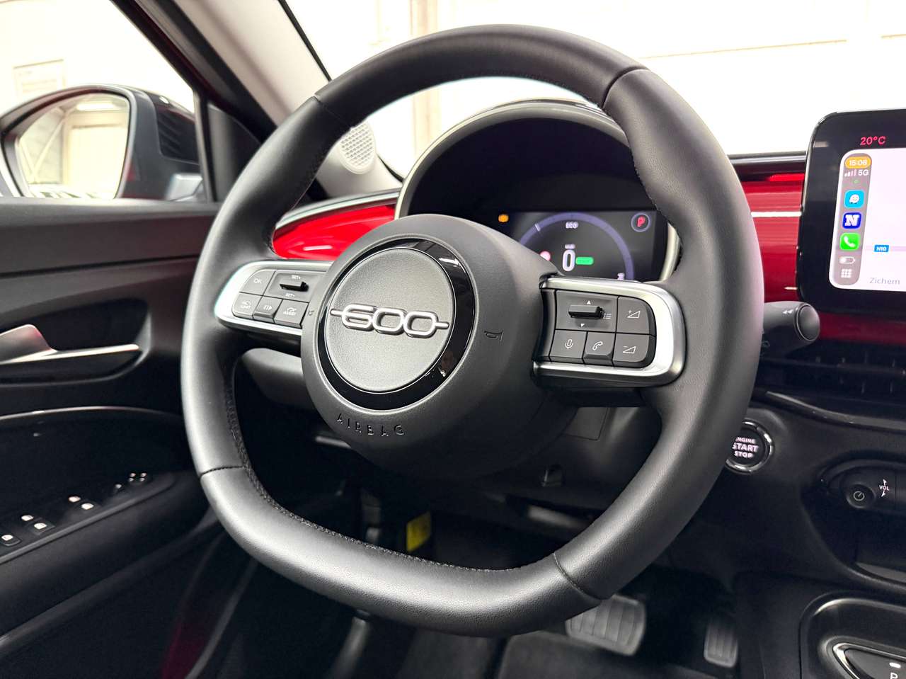 Fiat 600e e-600 54 kWh Red SOH 95% CARPLAY/ANDROID-AUTO*DAB*NAVI*CRUISE CONTROL*LANE ASSIST*PDC — foto 19 van 25