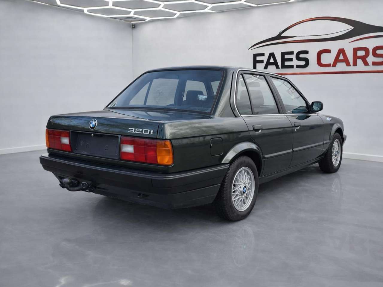 BMW 320 e30 — foto 2 van 14
