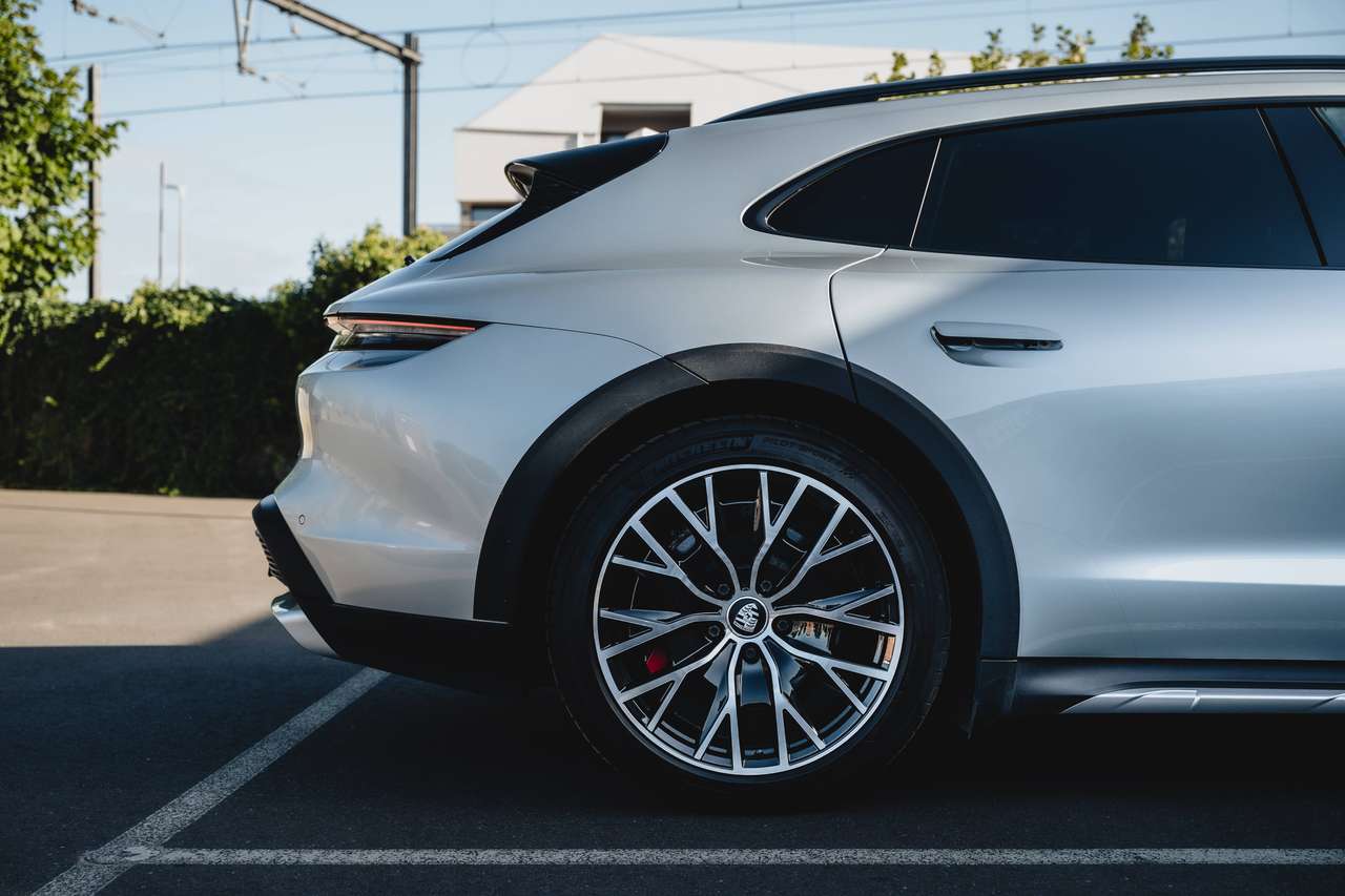 Porsche Taycan 4S Cross Turismo 93.4kWh Performance Battery Plus - 1st. Hand - Porsche History — foto 9 van 25