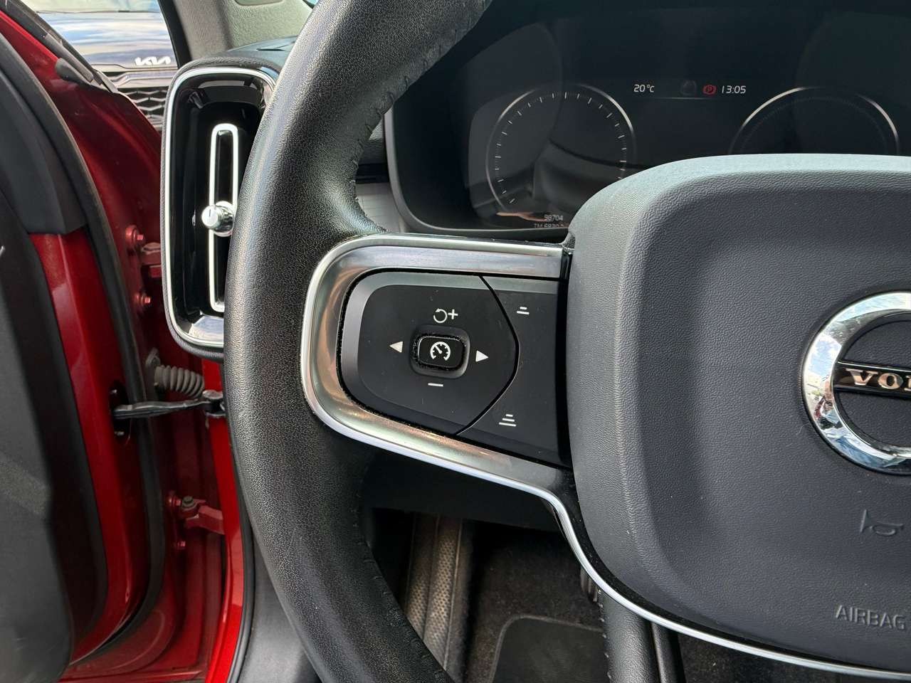 Volvo XC40 1.5 T5 PHEV Plug in Electric / Benzine Inscription Expression — foto 14 van 18