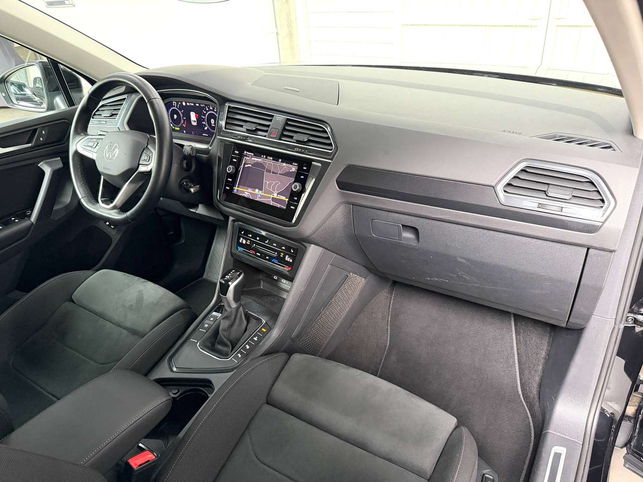 Volkswagen Tiguan Tiguan eHybrid 1.4 Elegance DSG (180 kW) CAMERA*DAB*CARPLAY*NAVI*LED*ACC*PDC*AC3Zone*SoH 93,33% — foto 12 van 25