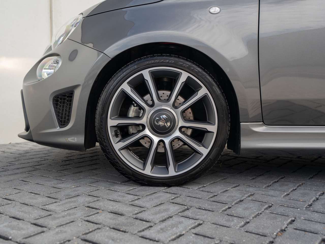 Abarth 595 Turismo 595C NEW CONDITION/BEATS AUDIO/PDC/NAVI/AIRCO/APPCONNECT — foto 9 van 25