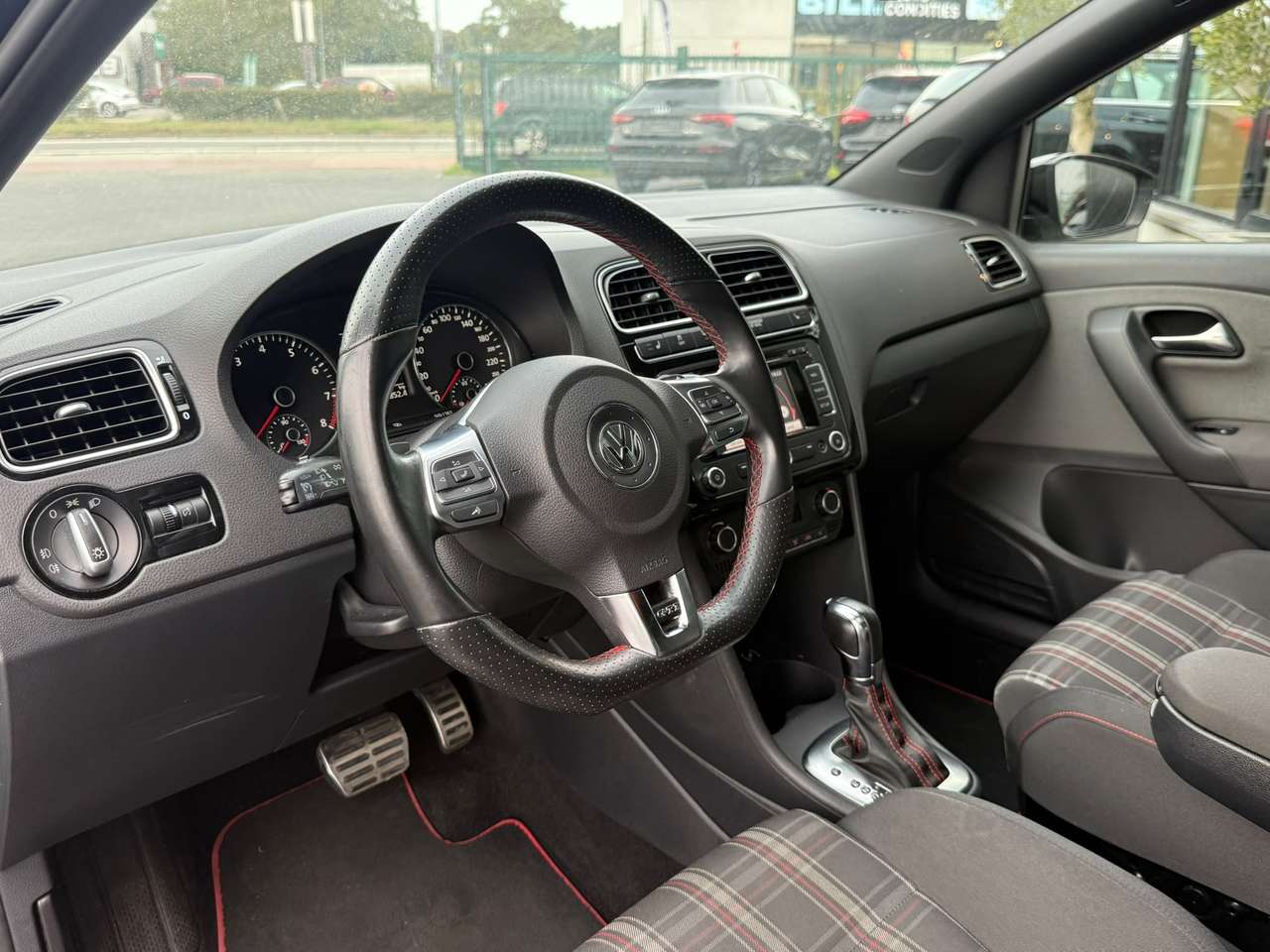 Volkswagen Polo GTI 1.4 TSI DSG Opendak 91000km Nieuwstaat !!! — foto 9 van 18