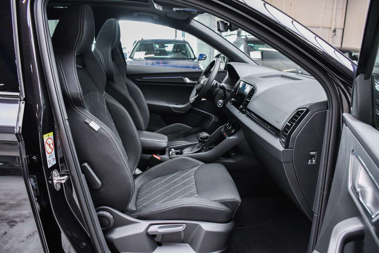 Skoda Karoq Karoq 1.5 TSI ACT Sportline DSG - TREKHAAK / PANO — foto 6 van 21