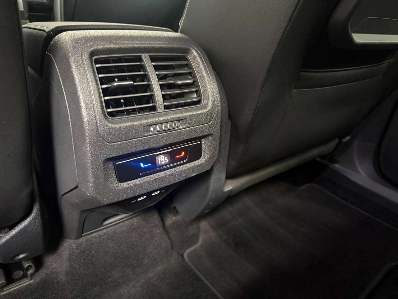 Volkswagen Touran 1.5 TSI DSG 7pl GOAL editie LED*NAVI*CARPLAY*PDC*TREKHAAK*ACC*3ZONE*DAB — foto 25 van 25